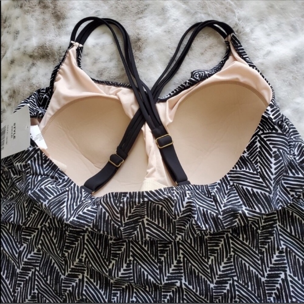 🆕Penbrooke 2 Piece Swimsuit - Picture 5 of 8